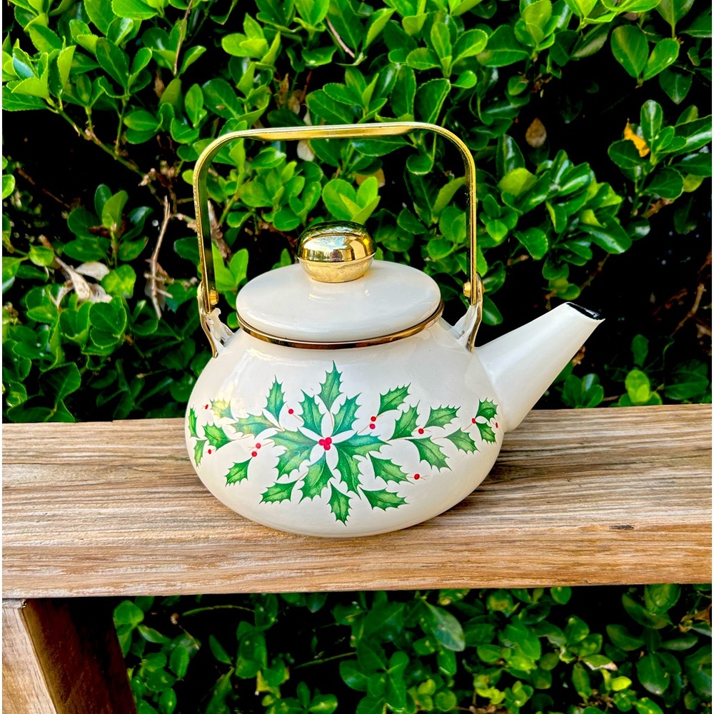 Holiday by Lenox holly poinsettia metal teapot kettle